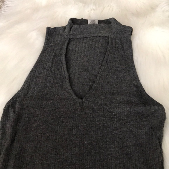Dark Gray Ribbed Keyhole Top - Picture 2 of 4